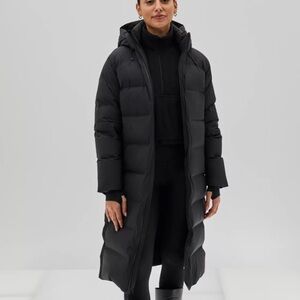Aritzia TNA Super Puff